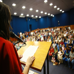 11/04 - OAB-MT entrega certidões para estagiários e novos advogados - Fotografo: Fernando Rodrigues