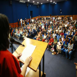 11/04 - OAB-MT entrega certidões para estagiários e novos advogados - Fotografo: Fernando Rodrigues