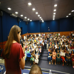 11/04 - OAB-MT entrega certidões para estagiários e novos advogados - Fotografo: Fernando Rodrigues