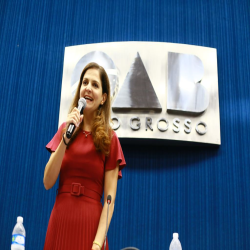 11/04 - OAB-MT entrega certidões para estagiários e novos advogados - Fotografo: Fernando Rodrigues