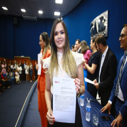 11/04 - OAB-MT entrega certidões para estagiários e novos advogados - Fotografo: Fernando Rodrigues