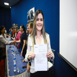 11/04 - OAB-MT entrega certidões para estagiários e novos advogados - Fotografo: Fernando Rodrigues