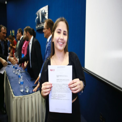 11/04 - OAB-MT entrega certidões para estagiários e novos advogados - Fotografo: Fernando Rodrigues