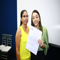 11/04 - OAB-MT entrega certidões para estagiários e novos advogados - Fotografo: Fernando Rodrigues