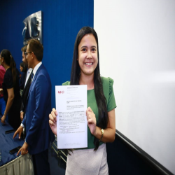 11/04 - OAB-MT entrega certidões para estagiários e novos advogados - Fotografo: Fernando Rodrigues