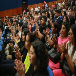 02/05 - OAB-MT faz a entrega de certidões para estagiários, advogados e advogadas