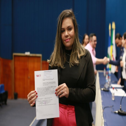 OAB-MT entrega certidões para advogados e estagiários - 01/08 - Fotografo: Fernando Rodrigues