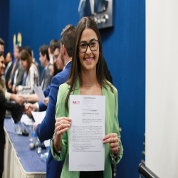 Novos advogados e estagiários recebem certidões na OAB-MT - 05/09 - Fotografo: Fernando Rodrigues