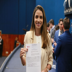 Novos advogados e estagiários recebem certidões na OAB-MT - 05/09 - Fotografo: Fernando Rodrigues