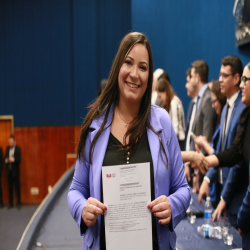 Novos advogados e estagiários recebem certidões na OAB-MT - 05/09 - Fotografo: Fernando Rodrigues