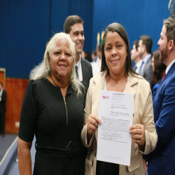 Novos advogados e estagiários recebem certidões na OAB-MT - 05/09 - Fotografo: Fernando Rodrigues