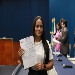 03-10 - OAB-MT faz entrega de certidões para novos advogados e estagiários - Fotografo: Fernando Rodrigues