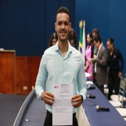 03-10 - OAB-MT faz entrega de certidões para novos advogados e estagiários - Fotografo: Fernando Rodrigues