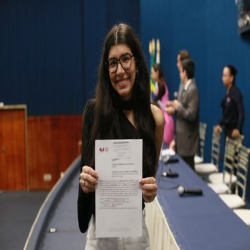 03-10 - OAB-MT faz entrega de certidões para novos advogados e estagiários - Fotografo: Fernando Rodrigues