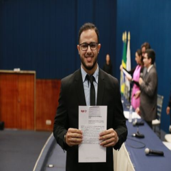 03-10 - OAB-MT faz entrega de certidões para novos advogados e estagiários - Fotografo: Fernando Rodrigues