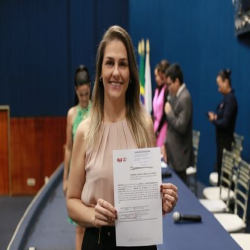 03-10 - OAB-MT faz entrega de certidões para novos advogados e estagiários - Fotografo: Fernando Rodrigues