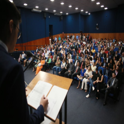 03-10 - OAB-MT faz entrega de certidões para novos advogados e estagiários - Fotografo: Fernando Rodrigues