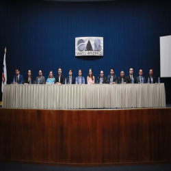 03-10 - OAB-MT faz entrega de certidões para novos advogados e estagiários - Fotografo: Fernando Rodrigues