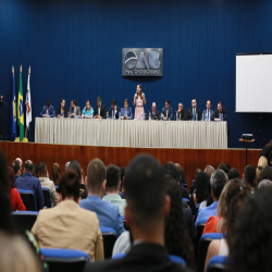 03-10 - OAB-MT faz entrega de certidões para novos advogados e estagiários - Fotografo: Fernando Rodrigues