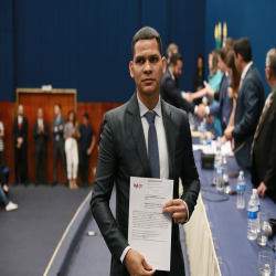 03-10 - OAB-MT faz entrega de certidões para novos advogados e estagiários - Fotografo: Fernando Rodrigues