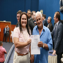 03-10 - OAB-MT faz entrega de certidões para novos advogados e estagiários - Fotografo: Fernando Rodrigues