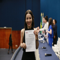 07-10 - Novos advogados e estagiários recebem certidões na OAB-MT - Fotografo: Fernando Rodrigues