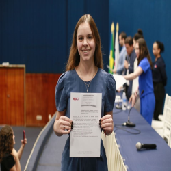 07-10 - Novos advogados e estagiários recebem certidões na OAB-MT - Fotografo: Fernando Rodrigues