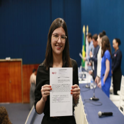 07-10 - Novos advogados e estagiários recebem certidões na OAB-MT - Fotografo: Fernando Rodrigues