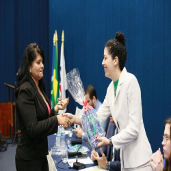 07-10 - Novos advogados e estagiários recebem certidões na OAB-MT - Fotografo: Fernando Rodrigues