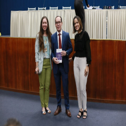 07-10 - Novos advogados e estagiários recebem certidões na OAB-MT - Fotografo: Fernando Rodrigues