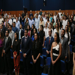 07-10 - Novos advogados e estagiários recebem certidões na OAB-MT - Fotografo: Fernando Rodrigues