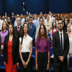 07-10 - Novos advogados e estagiários recebem certidões na OAB-MT - Fotografo: Fernando Rodrigues