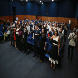 07-10 - Novos advogados e estagiários recebem certidões na OAB-MT - Fotografo: Fernando Rodrigues