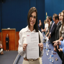 07-10 - Novos advogados e estagiários recebem certidões na OAB-MT - Fotografo: Fernando Rodrigues