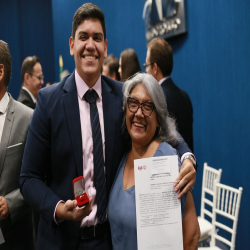 07-10 - Novos advogados e estagiários recebem certidões na OAB-MT - Fotografo: Fernando Rodrigues