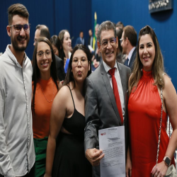 07-10 - Novos advogados e estagiários recebem certidões na OAB-MT - Fotografo: Fernando Rodrigues