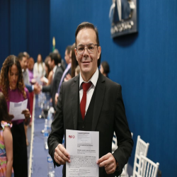 07-10 - Novos advogados e estagiários recebem certidões na OAB-MT - Fotografo: Fernando Rodrigues