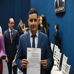 07-10 - Novos advogados e estagiários recebem certidões na OAB-MT - Fotografo: Fernando Rodrigues