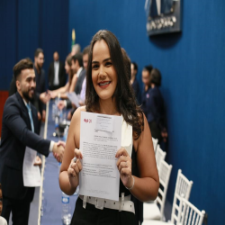 07-10 - Novos advogados e estagiários recebem certidões na OAB-MT - Fotografo: Fernando Rodrigues