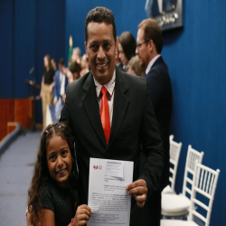 07-10 - Novos advogados e estagiários recebem certidões na OAB-MT - Fotografo: Fernando Rodrigues