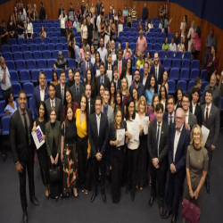 05-12 - Entrega de certidões para novos advogados e estagiários, na OAB-MT - Fotografo: Fernando Rodrigues