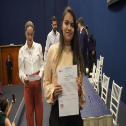 05-12 - Entrega de certidões para novos advogados e estagiários, na OAB-MT - Fotografo: Fernando Rodrigues