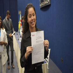 05-12 - Entrega de certidões para novos advogados e estagiários, na OAB-MT - Fotografo: Fernando Rodrigues