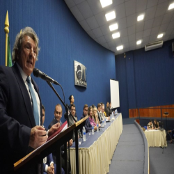 05-12 - Entrega de certidões para novos advogados e estagiários, na OAB-MT - Fotografo: Fernando Rodrigues