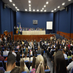 05-12 - Entrega de certidões para novos advogados e estagiários, na OAB-MT - Fotografo: Fernando Rodrigues