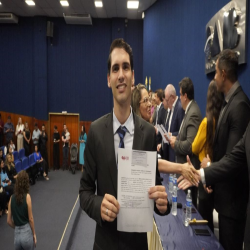 05-12 - Entrega de certidões para novos advogados e estagiários, na OAB-MT - Fotografo: Fernando Rodrigues