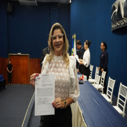 02-04 - Novos advogados e estagiários recebem certidões na OAB-MT - Fotografo: Fernando Rodrigues