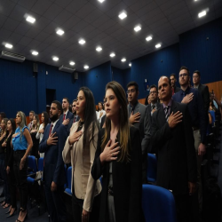 02-04 - Novos advogados e estagiários recebem certidões na OAB-MT - Fotografo: Fernando Rodrigues