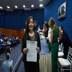 02-04 - Novos advogados e estagiários recebem certidões na OAB-MT - Fotografo: Fernando Rodrigues