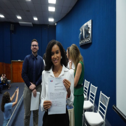 02-04 - Novos advogados e estagiários recebem certidões na OAB-MT - Fotografo: Fernando Rodrigues